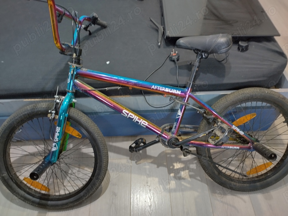 bicicleta BMX nouă adusă din Anglia.