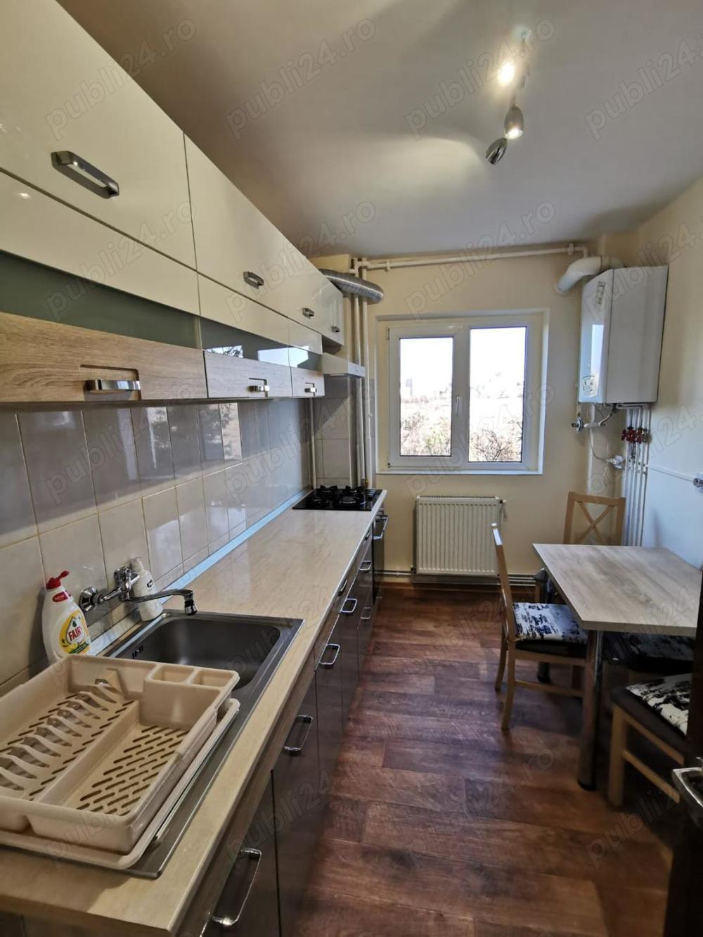 Inchiriez apartament 2 camere str. Toamnei, Centru Civic