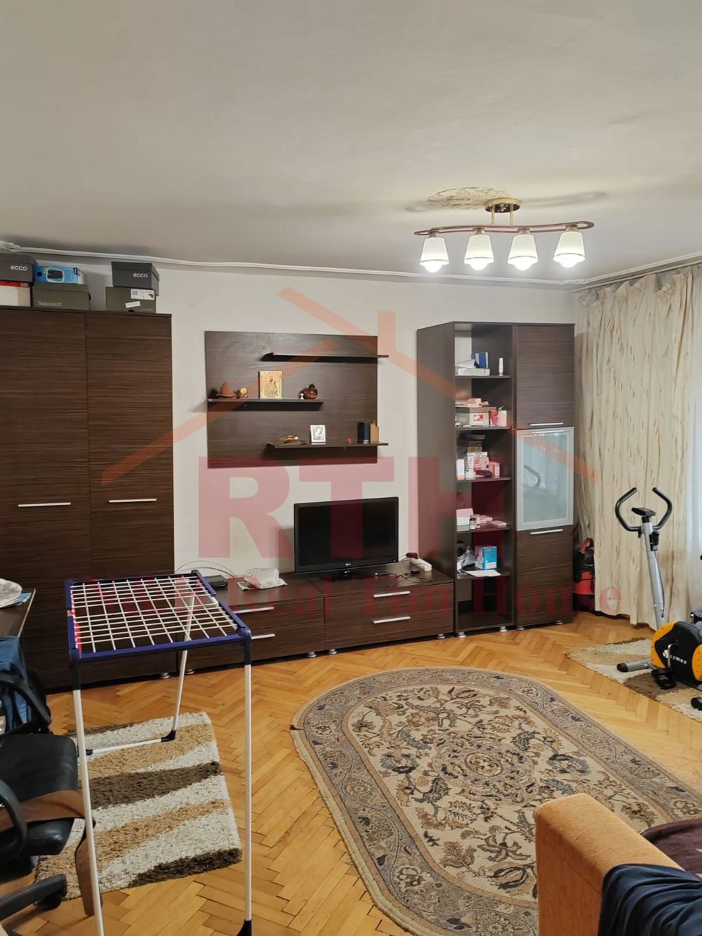 Oferim spre inchiriere un apartament cu o camera in zona Timocului