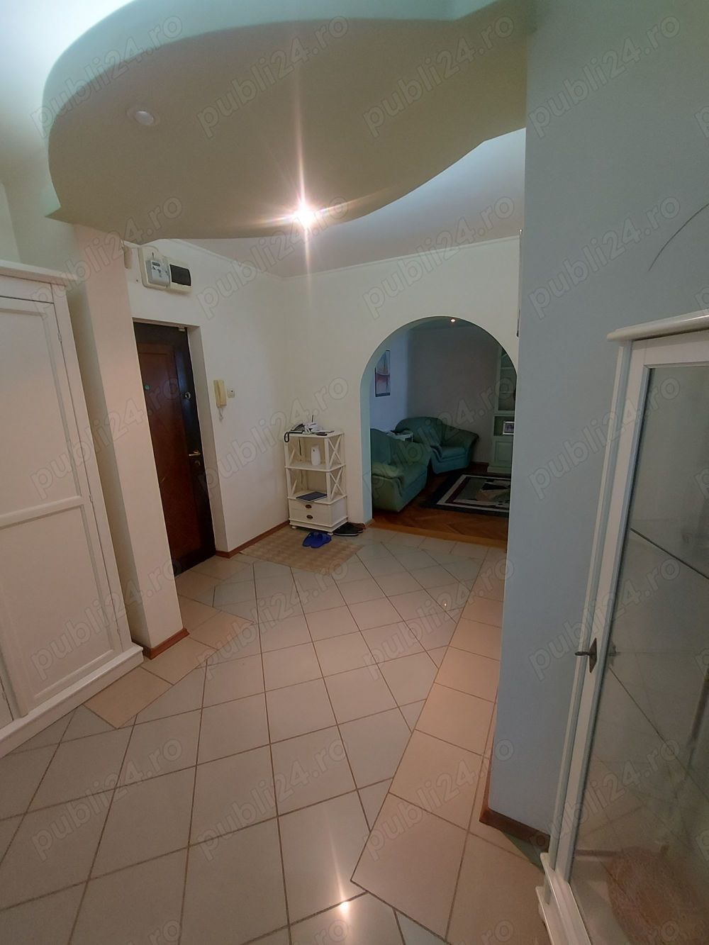 Apartament 3 camere si boxa etaj 9 din 11 zona ULTRACENTRAL