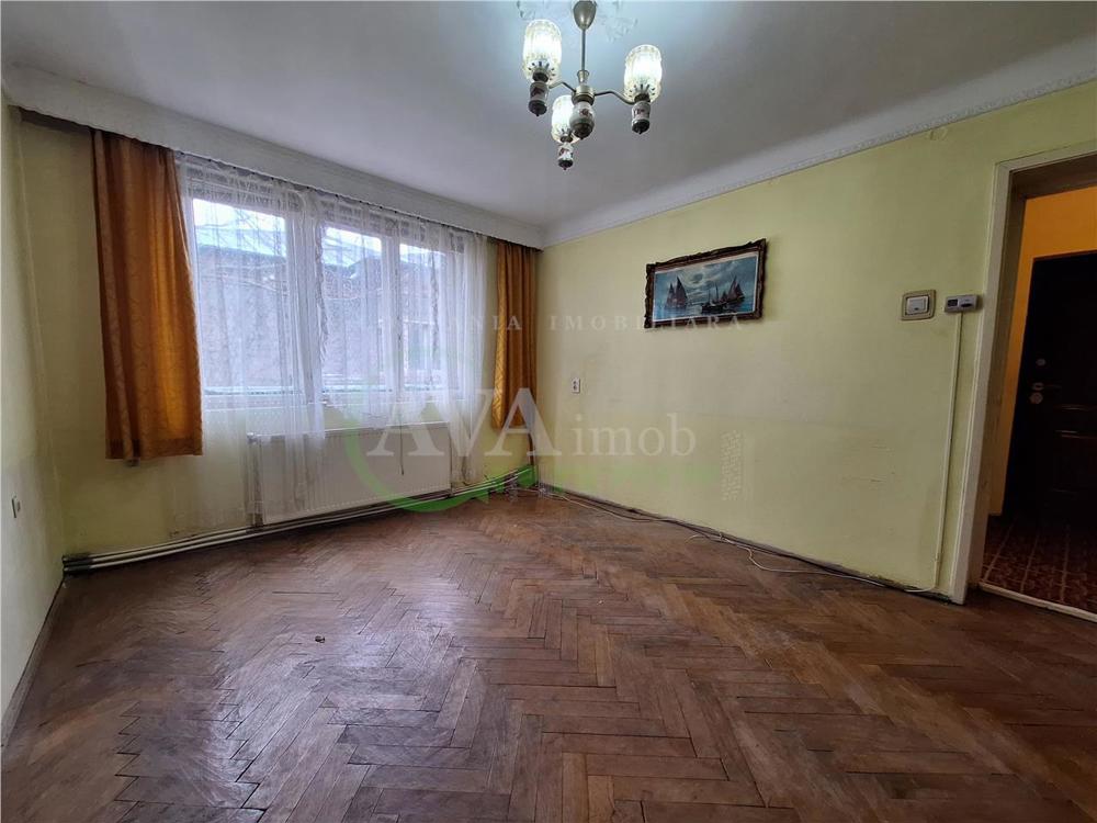 Apartamente 2 camere | Etaj 1 | Centrala termica, Zona Central, Bacau