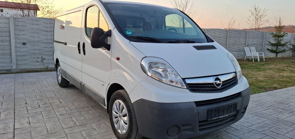 Opel Vivaro Renault Trafic LUNG 2013 A C 2.0 114cp