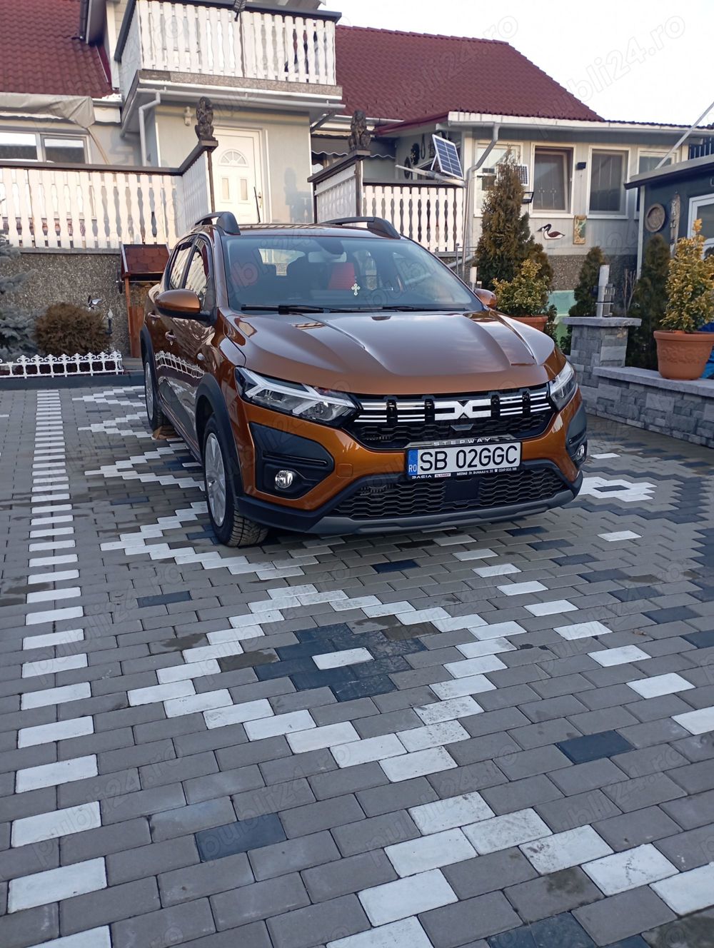 Vând Dacia Sandero Stepway an 2024 , garanție 4000 km la bord ,1000 cm