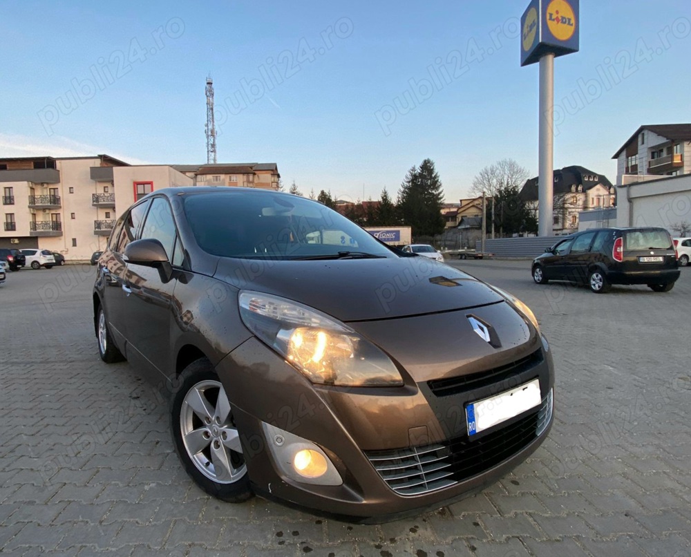 Renault Grand Scenic 3 2.0 benzină Automată 2010