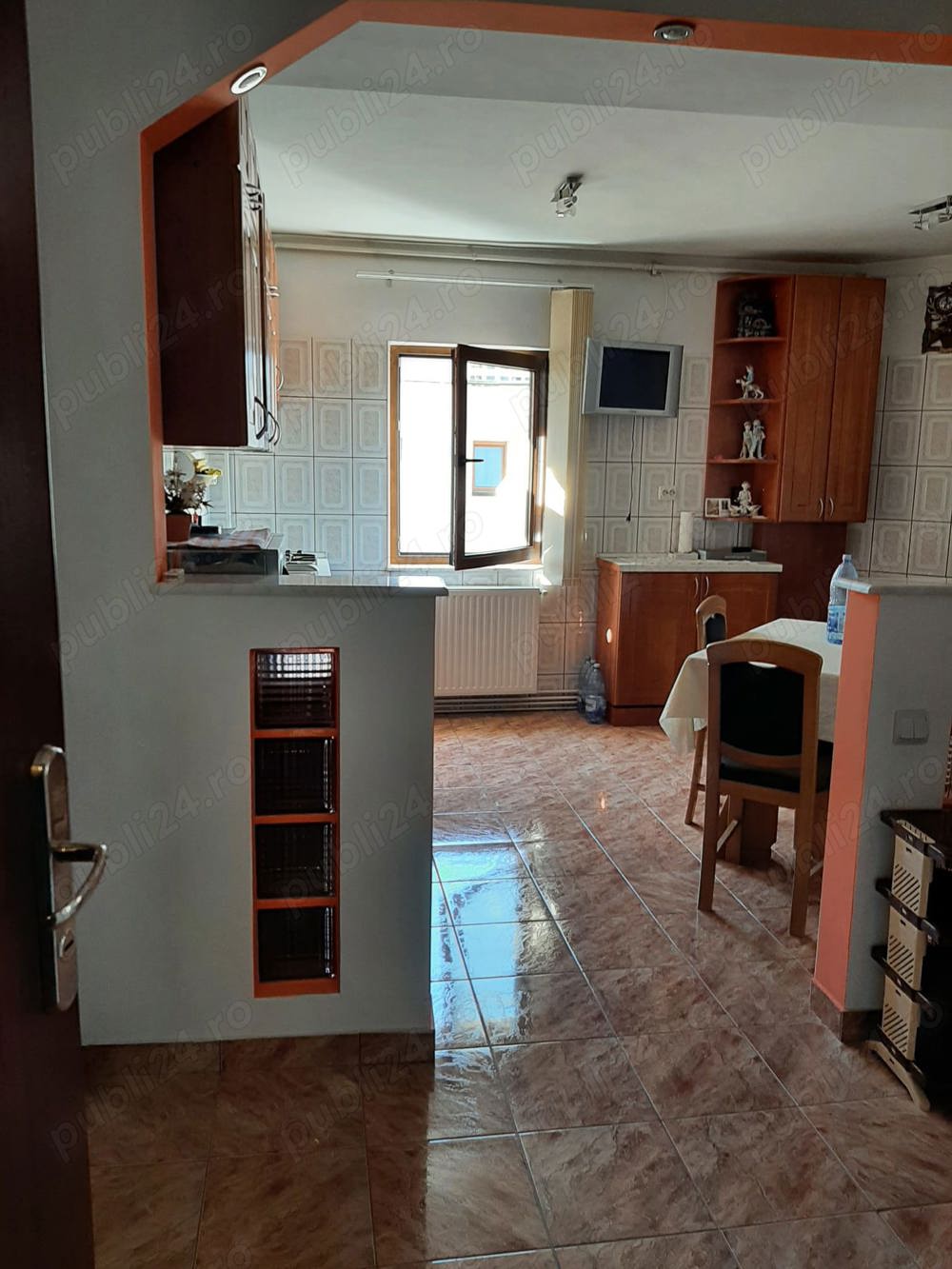 Vand apartament 2 camere