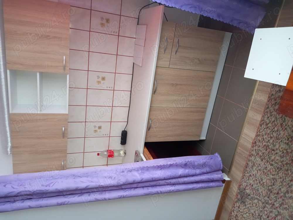 Gars sud 21 mp. Etaj 2, de pe revoluției lângă circa sud