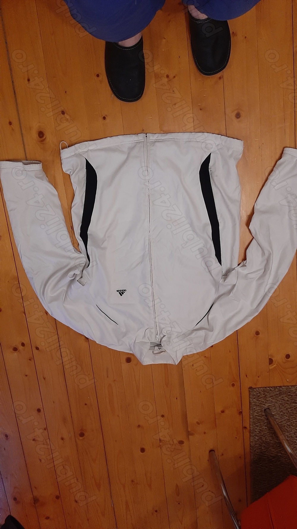 Vand bluză de trening (tip geacă) ADIDAS!