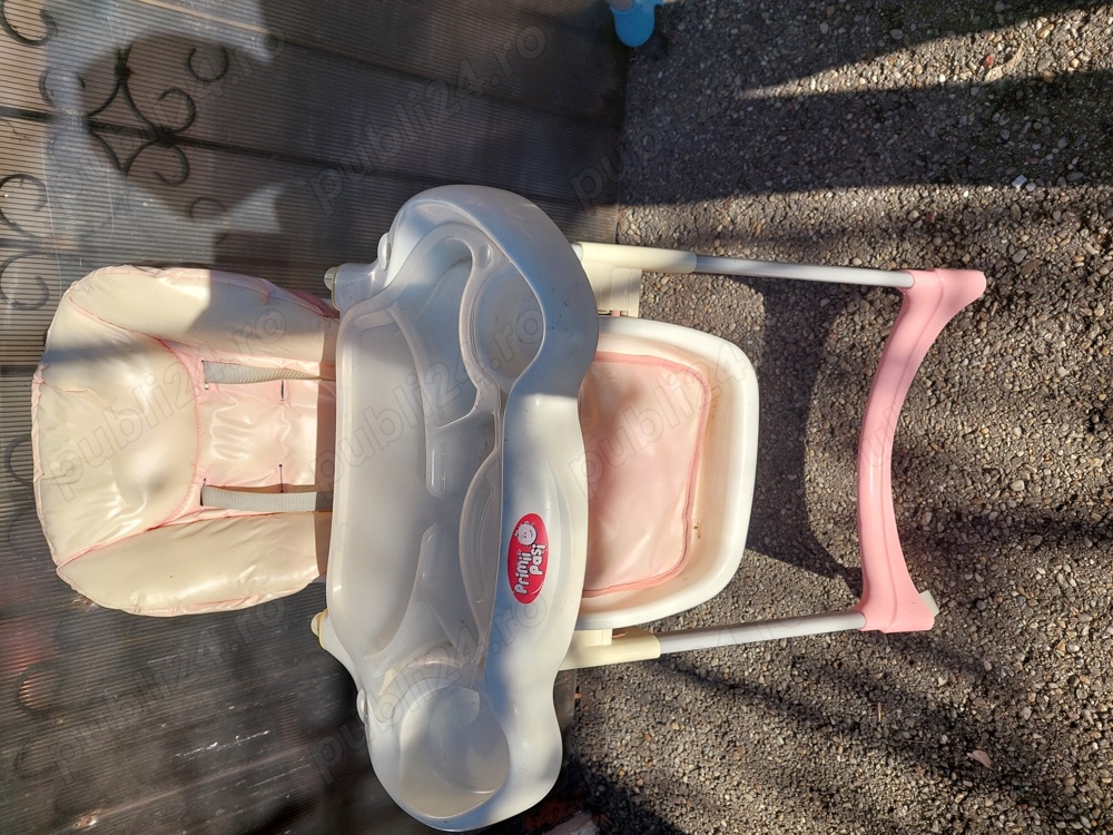 Scaun cu măsuță bebe