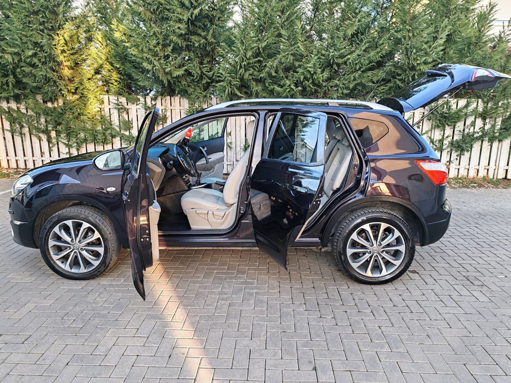 Nissan Qashqai Tekna 1.5DciEuro5 BoseXenonKeylesGoPanoramicPieleAlbaInczScauneNaviCmrMasalier