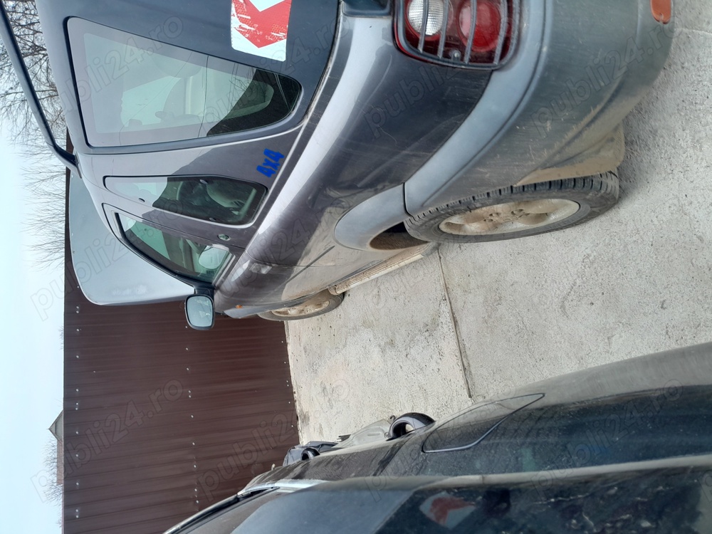 Vand/dezmembrez Land Rover 