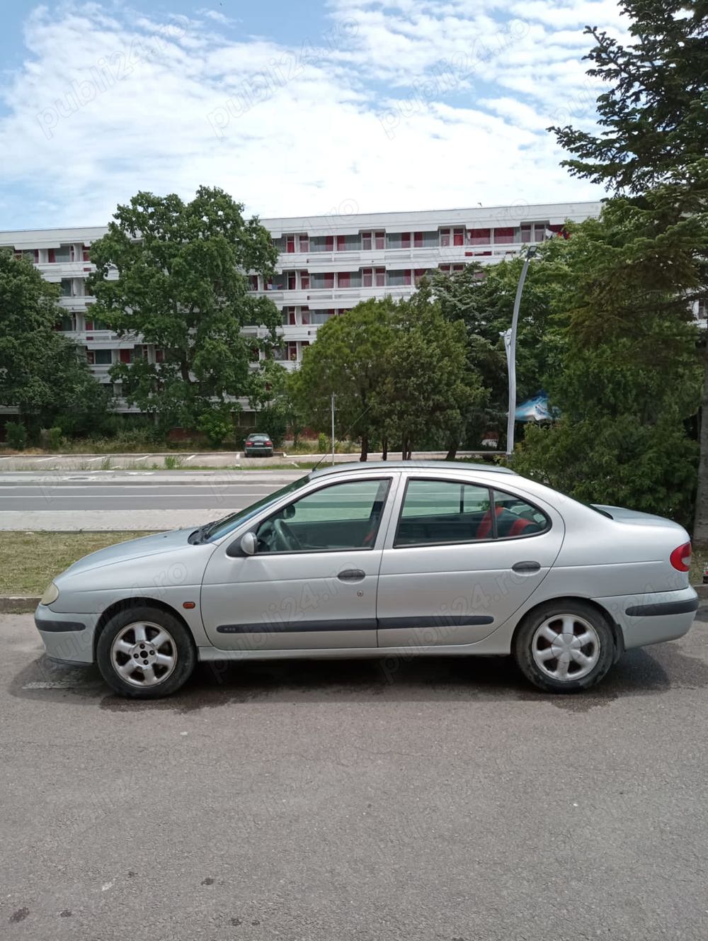 Renalut megane berlina pastrata impecabil