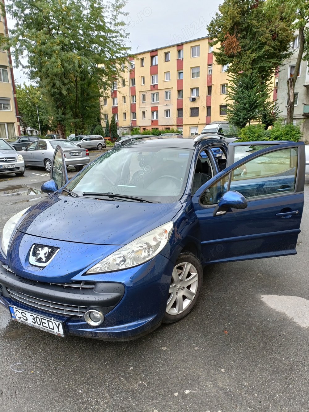 vand Peugeot 207 sw benzina 1.6