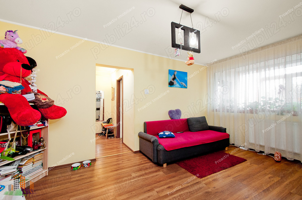 Apartament cu 2 camere, etajul 3, Tiglina 2.