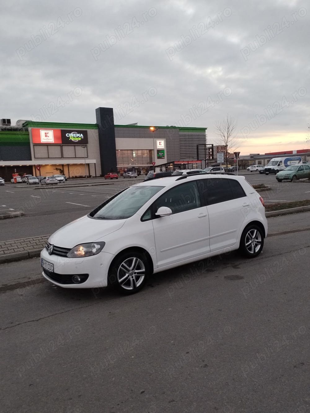 Vand masina volkswagen golf plus !