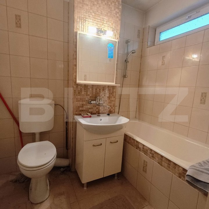 Apartament 2 camere, 44 mp, spatios, etaj 1, zona VEST