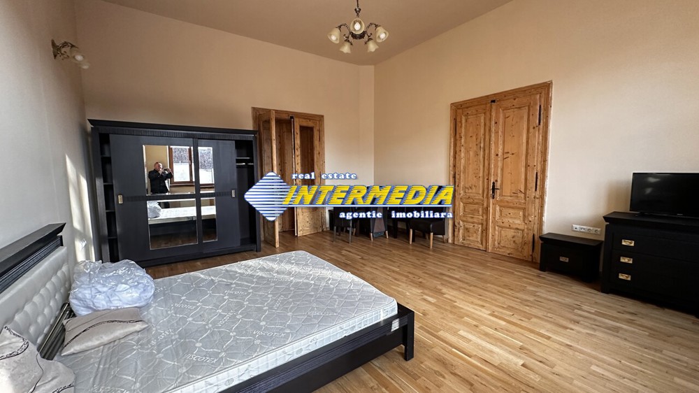 Inchiriere Apartament 2 camere 98 mp la curte mobilat si utilat nou in Alba Iulia Centru