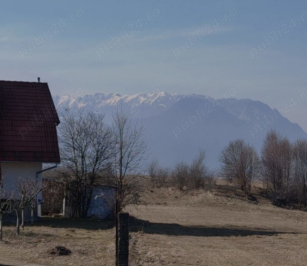 Casă în Râșnov - Glăjărie, vedere spre Piatra Craiului și Bucegi.