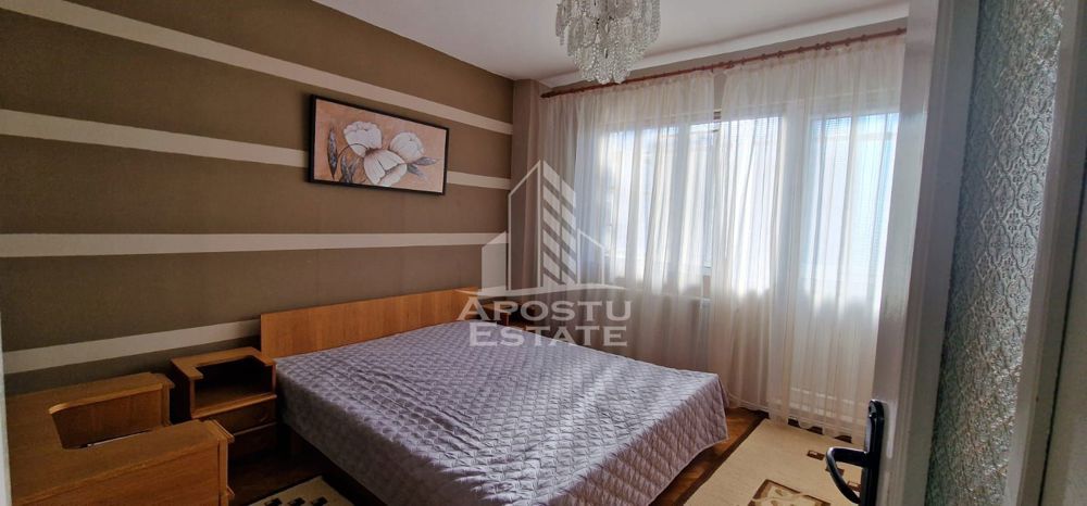 Apartament 4 camere ,2 bai , AC , centrala proprie ,in zona Dacia