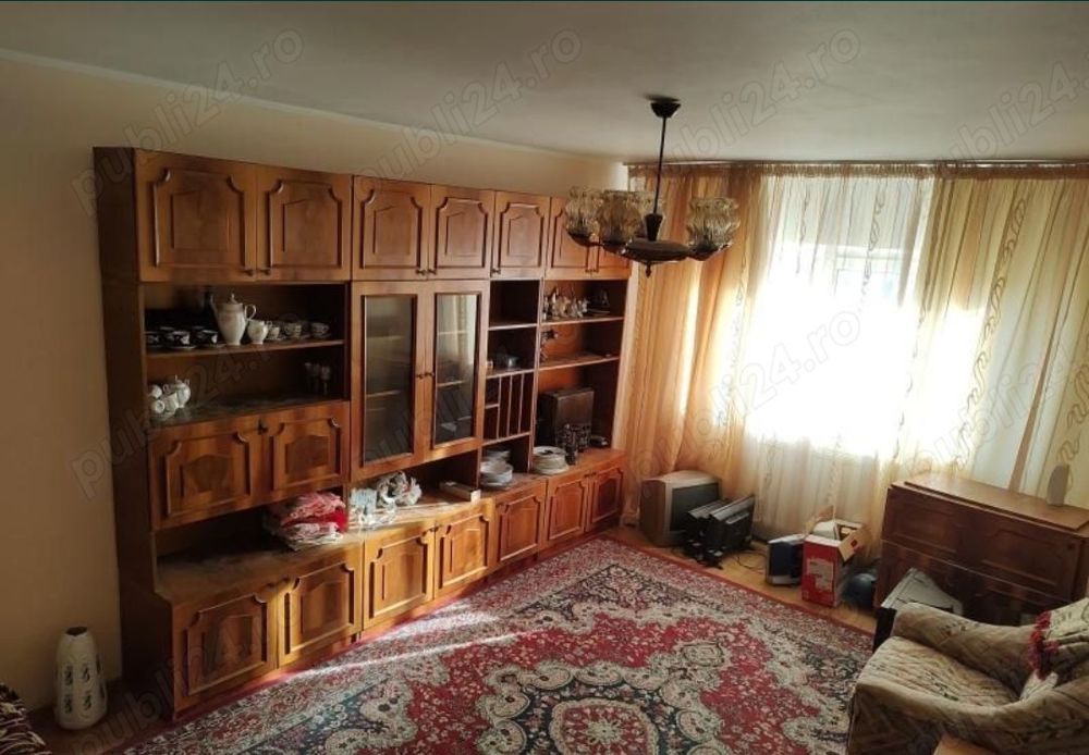 Apartament 3 camere zona Buzaului, etaj 3