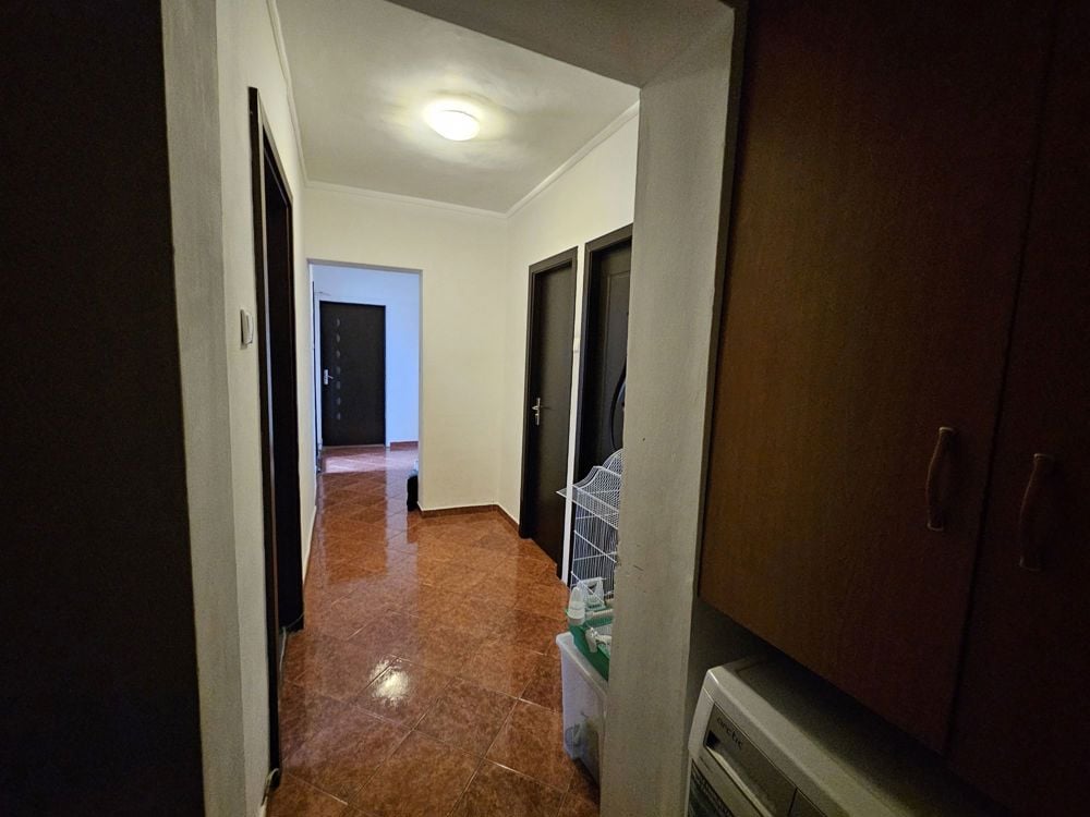 Apartament 3 camere decomandat Piata Muncii -lift-2 bai-bloc anvelopat