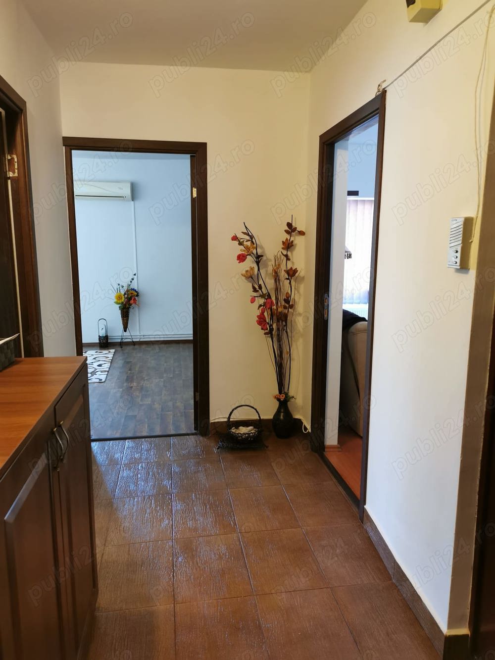 Vând apartament cu 3 camere în Alfa