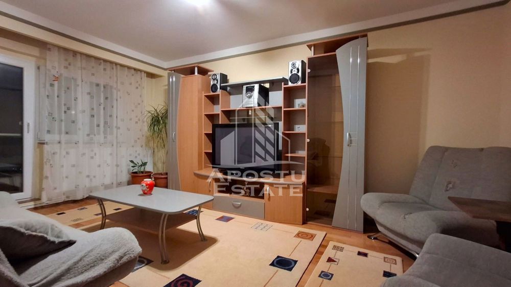 Apartament spatios,3 camere, decomandat