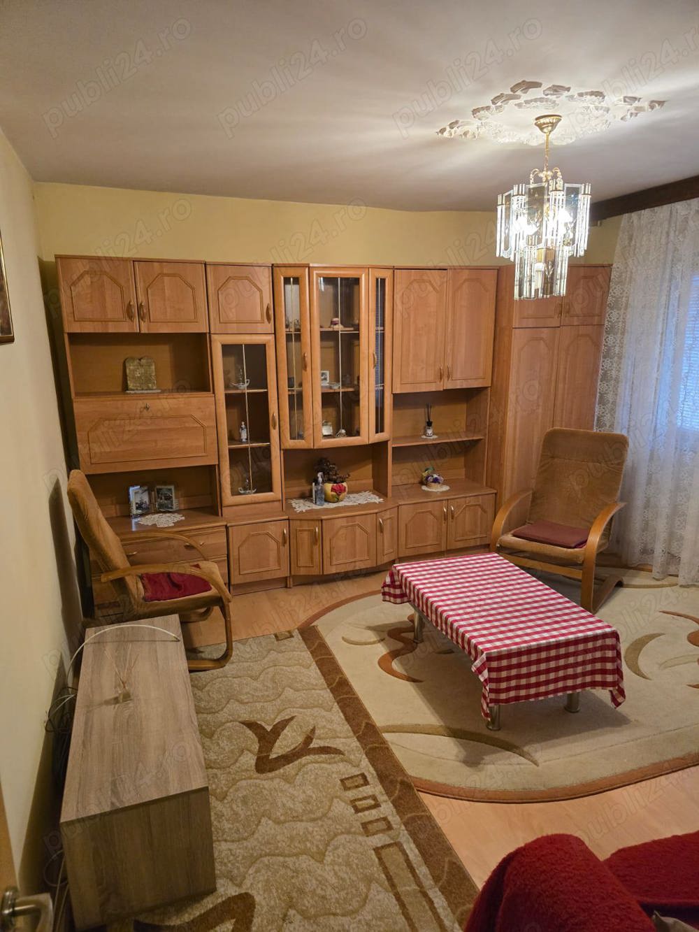 Apartament cu 3 camere decomandat Buziasului etaj 3 amenajat centrala doua bai