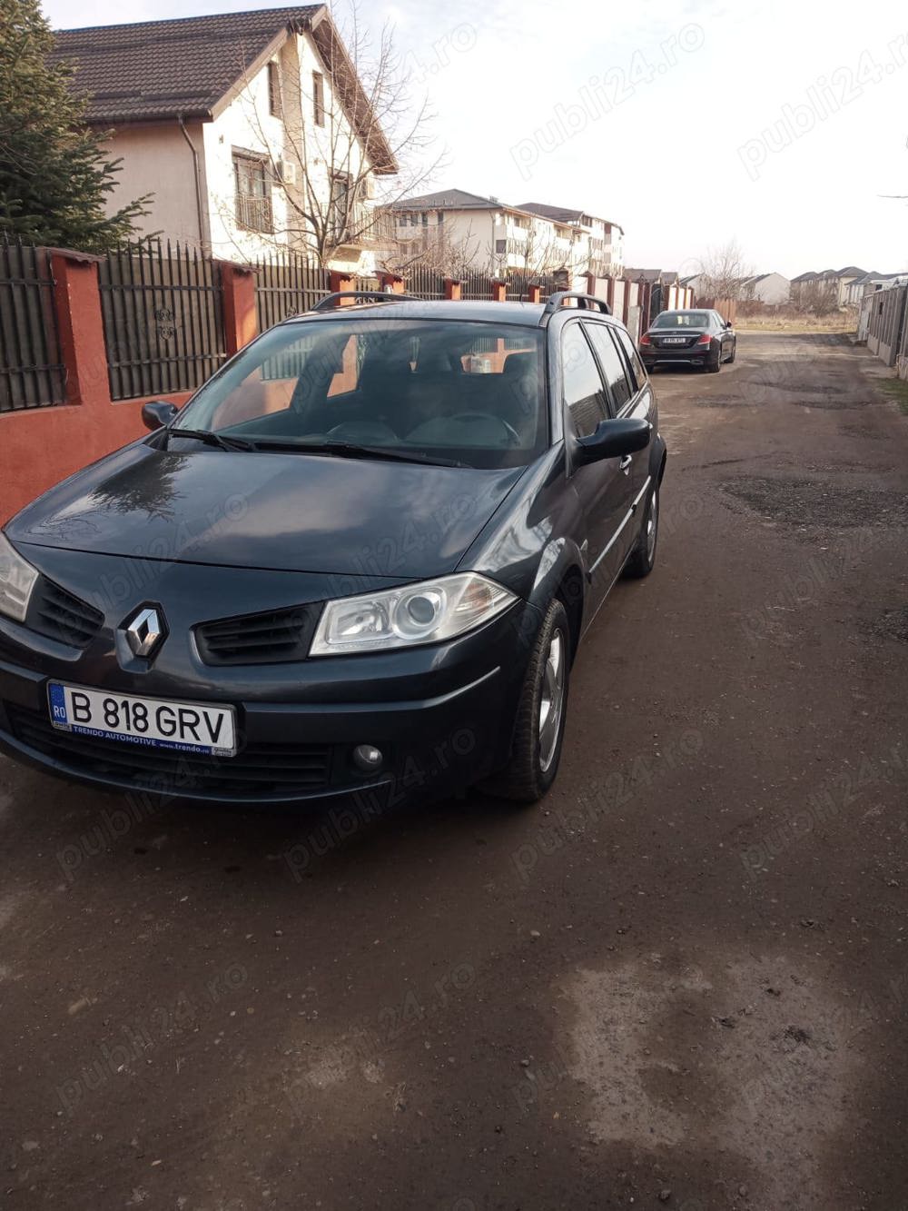 Vând Renault megane2