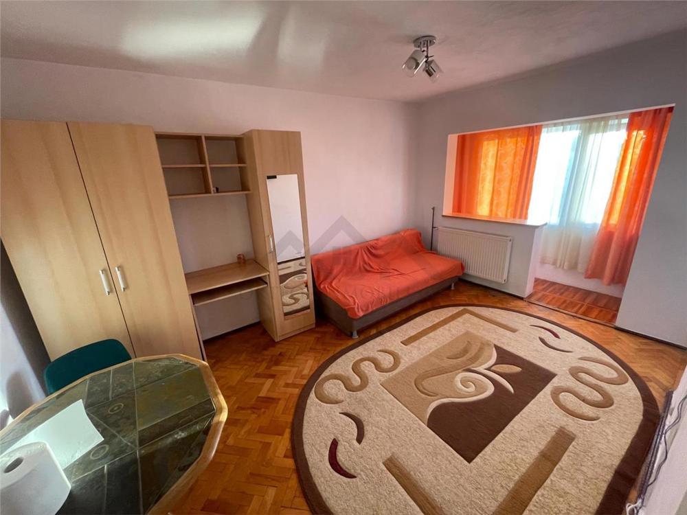 Apartament cu 1 camera, zona Torontalului