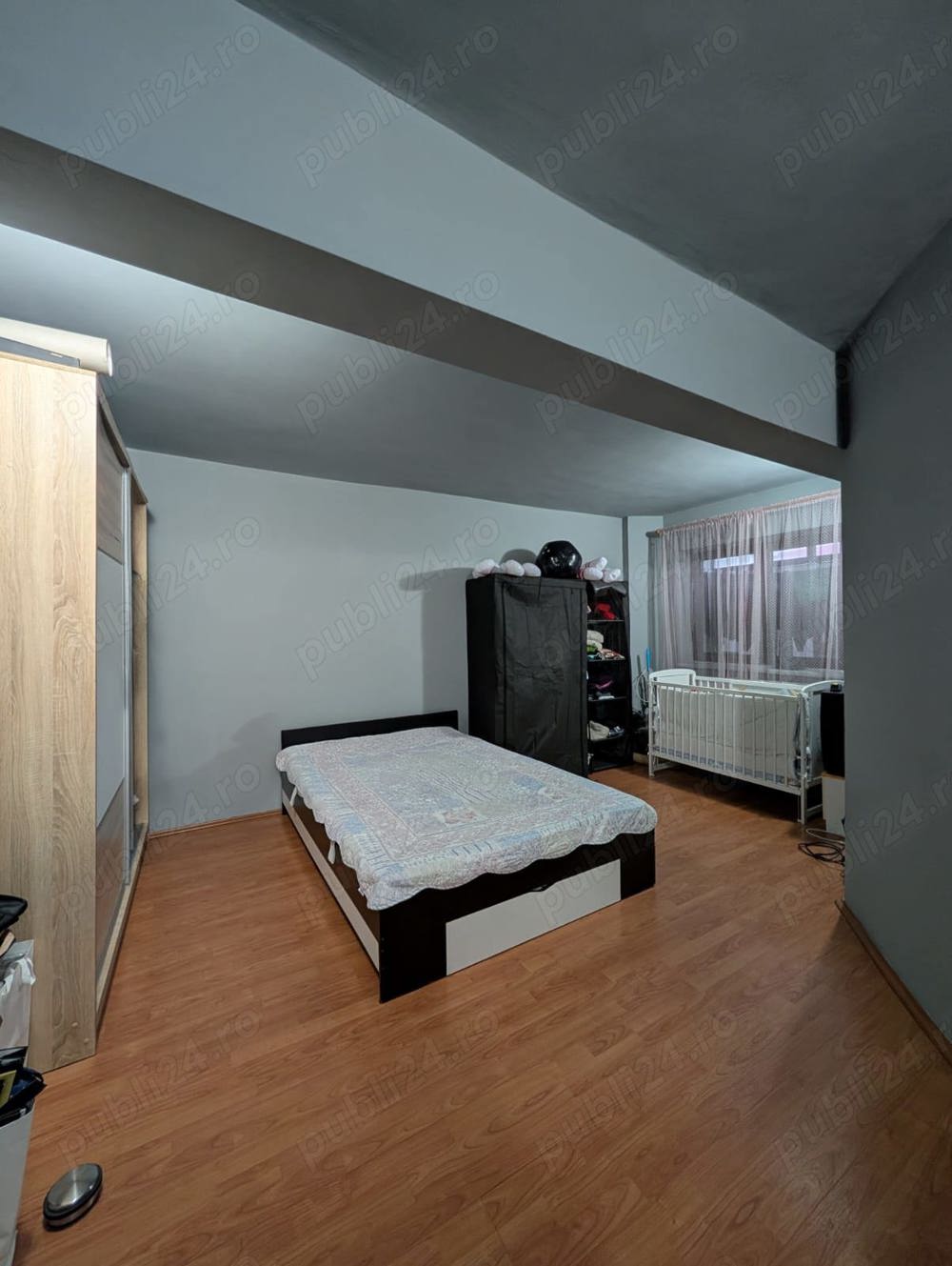 Apartament cu trei camere