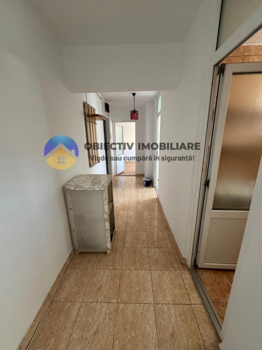 Apartament 2 camere ,zona Petrodava