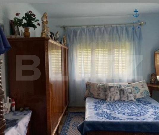 Casa de vanzare, cu 6 camere, 218,44 mp, zona Tasnad