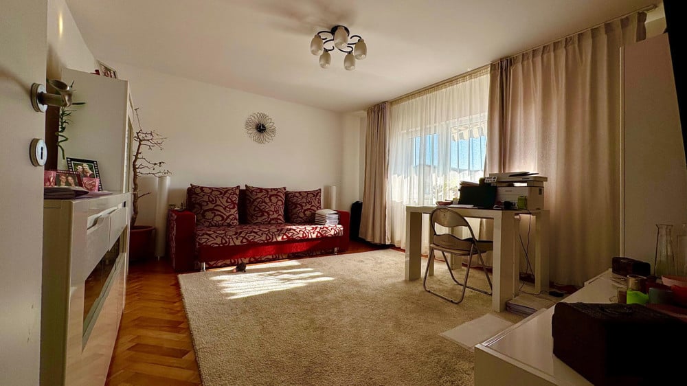 Apartament 3 camere, 70 mp utili, decomandat, zona Aradului