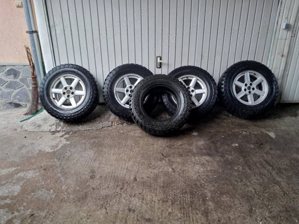 Vand anvelope cu jenti R17