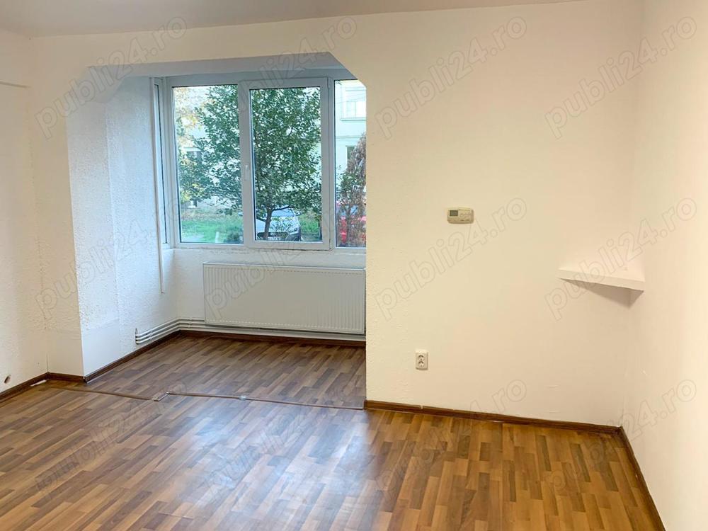 De vânzare; Apartament 2 camere, 45mp,  parter, centrala proprie