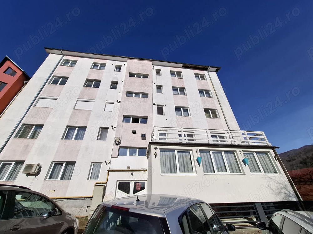 Loc. Cavnic apartament 3 camere, situat in bloc izolat