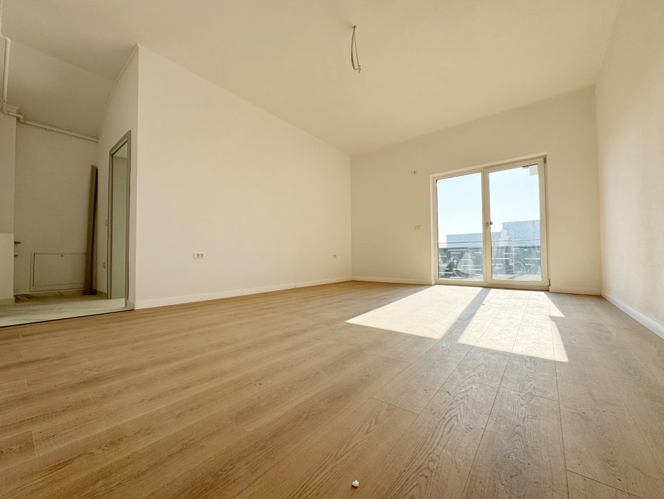 Apartament cu o camera,decomandat, 44mp utili, etaj 3-Giroc