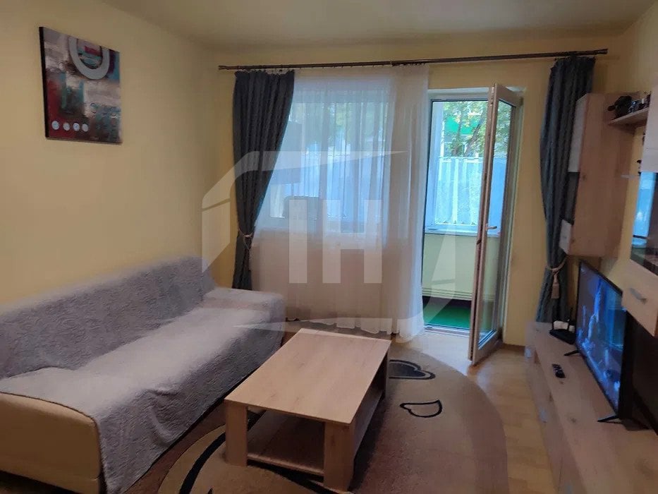 Apartament 3 camere, semidecomandat, Manastur zona Piata Flora