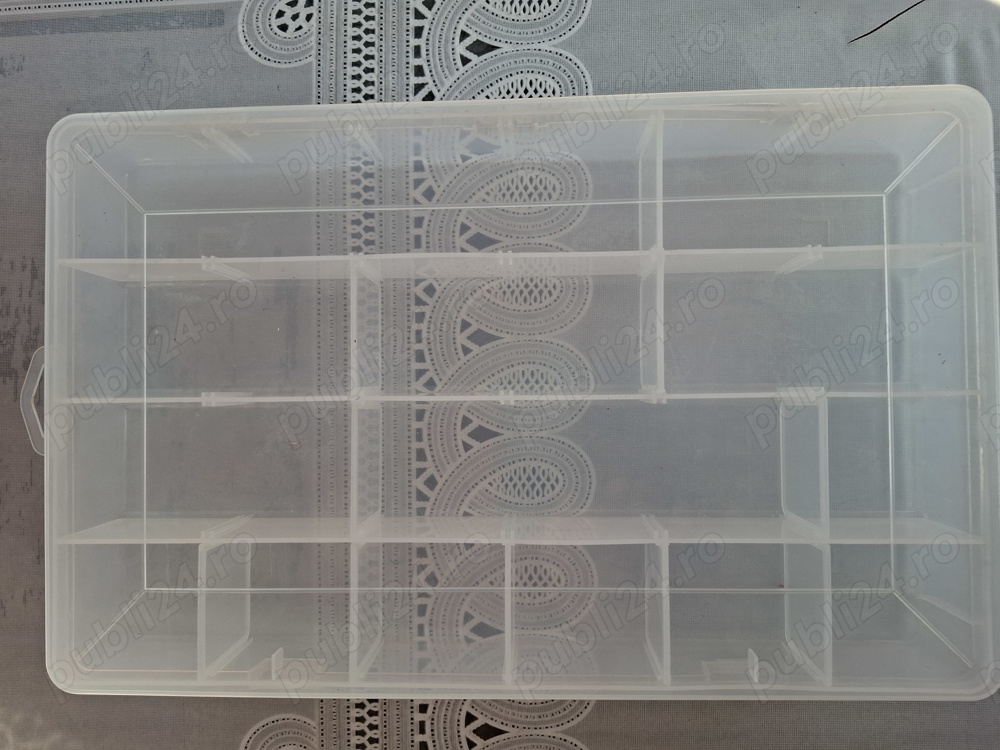 Cutii transparente din plastic pentru depozitare