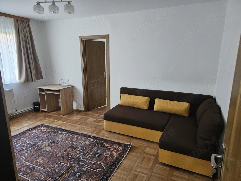 inchiriez apartament 2 camere,complet mobilat si utilat in Campina,str. Democratiei.