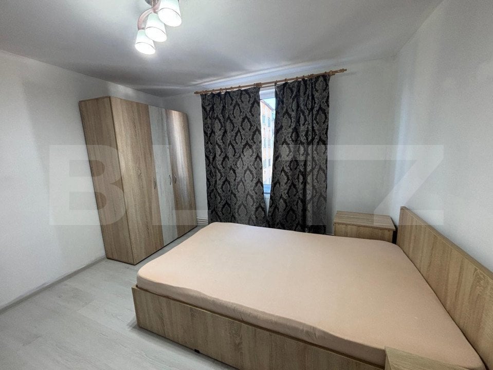 Apartament de inchiriat, 2 camere, 55 mp, etaj 3, zona Independentei