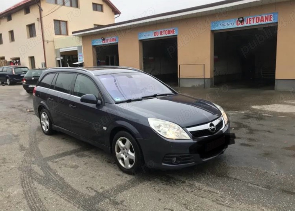 Vând Opel Vectra C facelift (motor defect, distribuție ruptă)