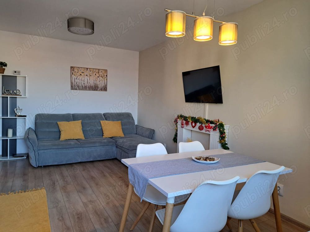 Vând apartament 3 camere zona Județean 