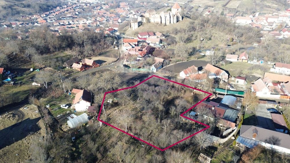 Teren intravilan 3.269 mp în Slimnic–panorama superbă, 15 km de Sibiu