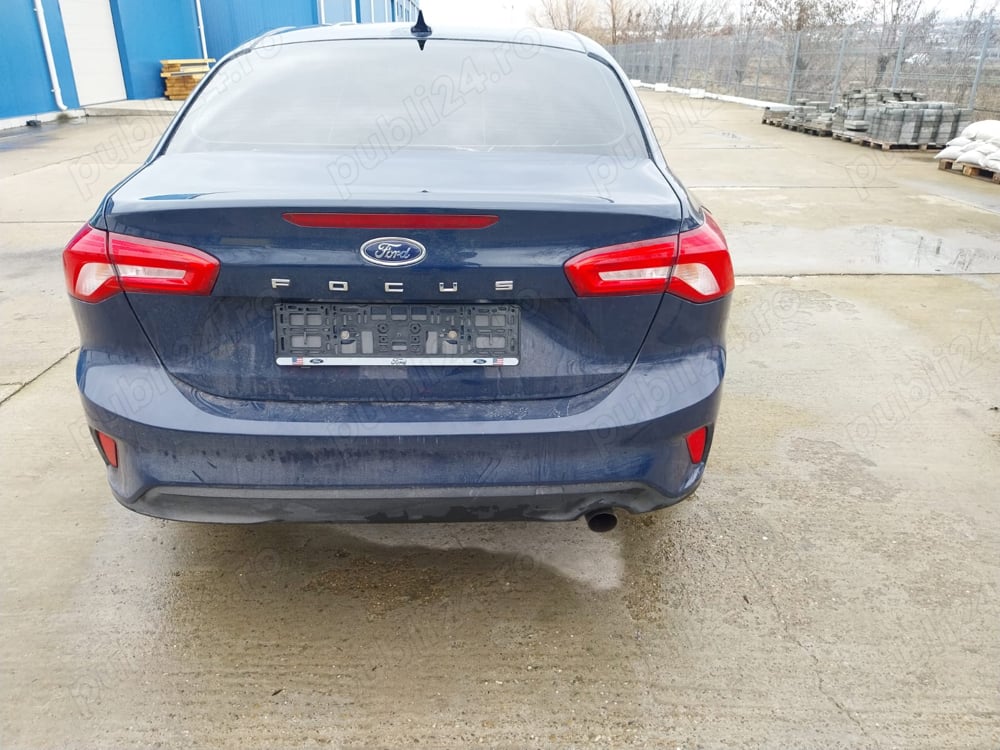 Ford Focus mk4 avariat partea frontala