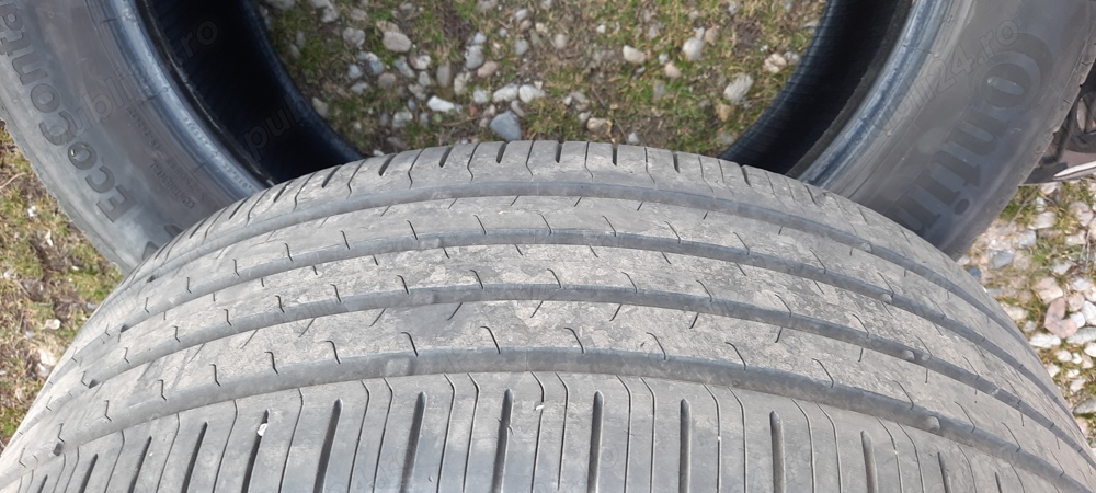 Vând anvelope vară Continental 225 55 R18