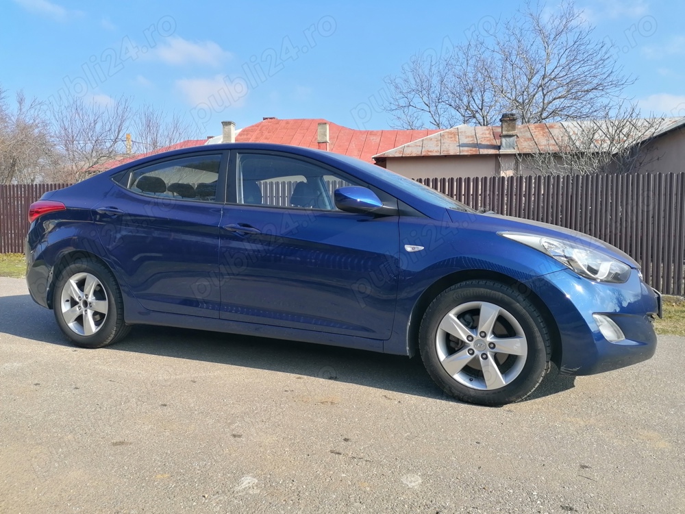 Hyundai Elantra 1.6 benzină, euro 5,cumpărată de nouă din țară