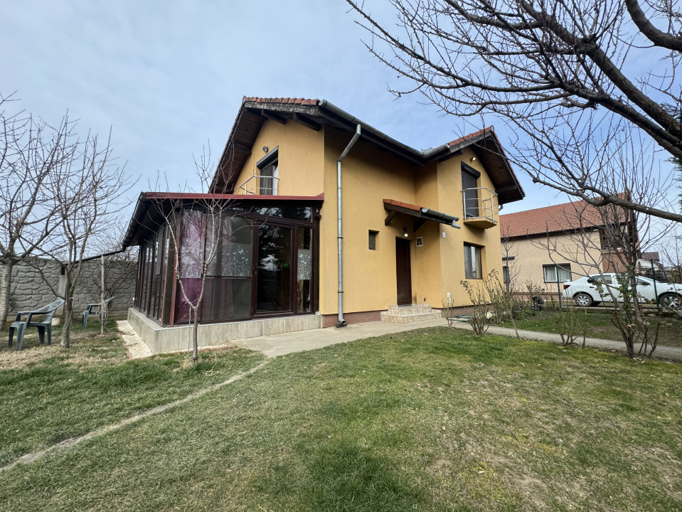 Casa individuala, 3 camere, 81 mp, 300mp teren, vatra veche Giroc