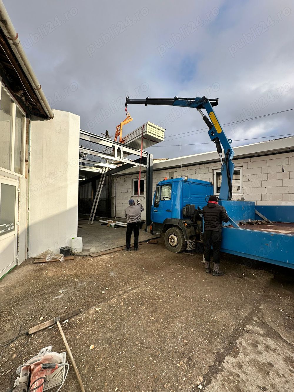 Camion cu macara 12 tone