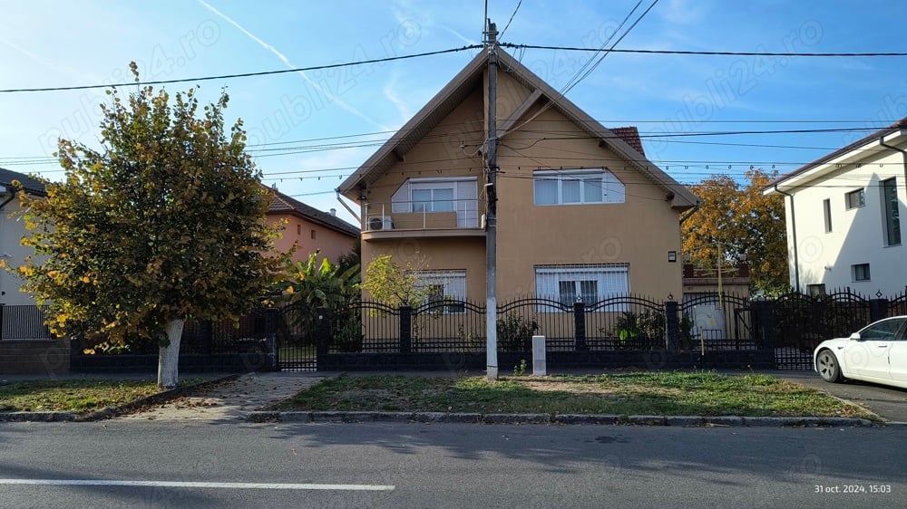 Vând casă P+M, 8 camere,teren 760 mp, zona Lipovei